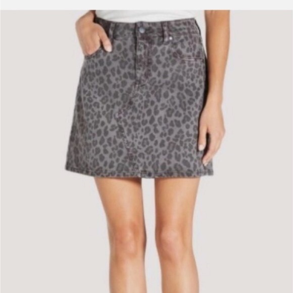 Level 99 Darcy Wild Thing Skirt - Picture 5 of 6